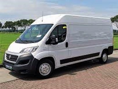 Noleggio Nissan NV300